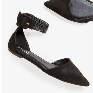 Black Widow Flats